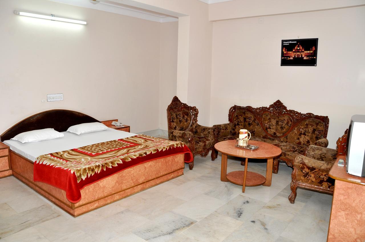 Hotel Kirti Plaza Chittorgarh Buitenkant foto