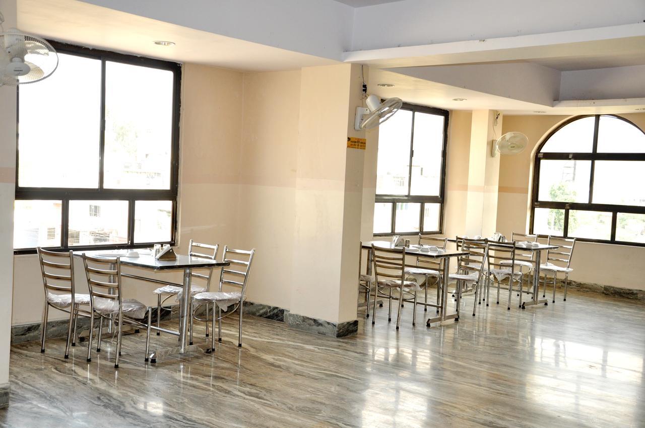 Hotel Kirti Plaza Chittorgarh Buitenkant foto